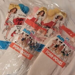 Pom-Poms Sport Socks - White